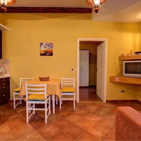 Villa Visignano Sleeps 6 Pool Air Con Wifi