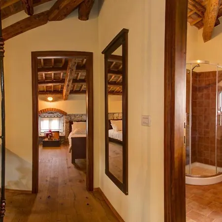 Villa Visignano Sleeps 6 Pool Air Con Wifi *