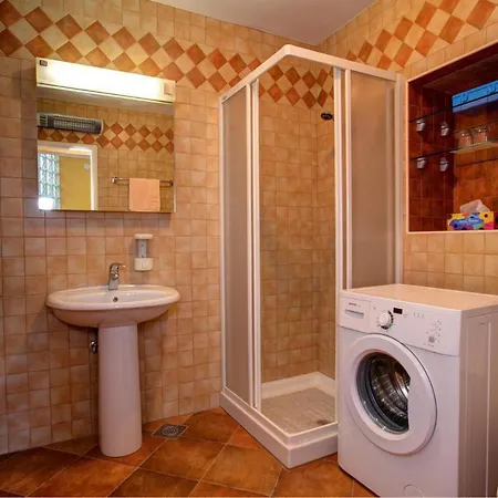 Visignano Sleeps 6 Pool Air Con Wifi Villa Višnjan