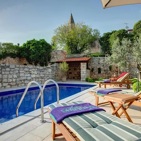 Visignano Sleeps 6 Pool Air Con Wifi Višnjan