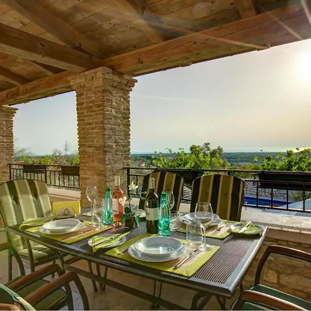 Villa Visignano Sleeps 6 Pool Air Con Wifi *