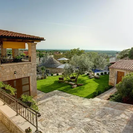 Visignano Sleeps 6 Pool Air Con Wifi Villa *