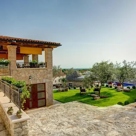 Visignano Sleeps 6 Pool Air Con Wifi Villa